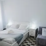 La Casa Di Klaudia Апартаменты Рим